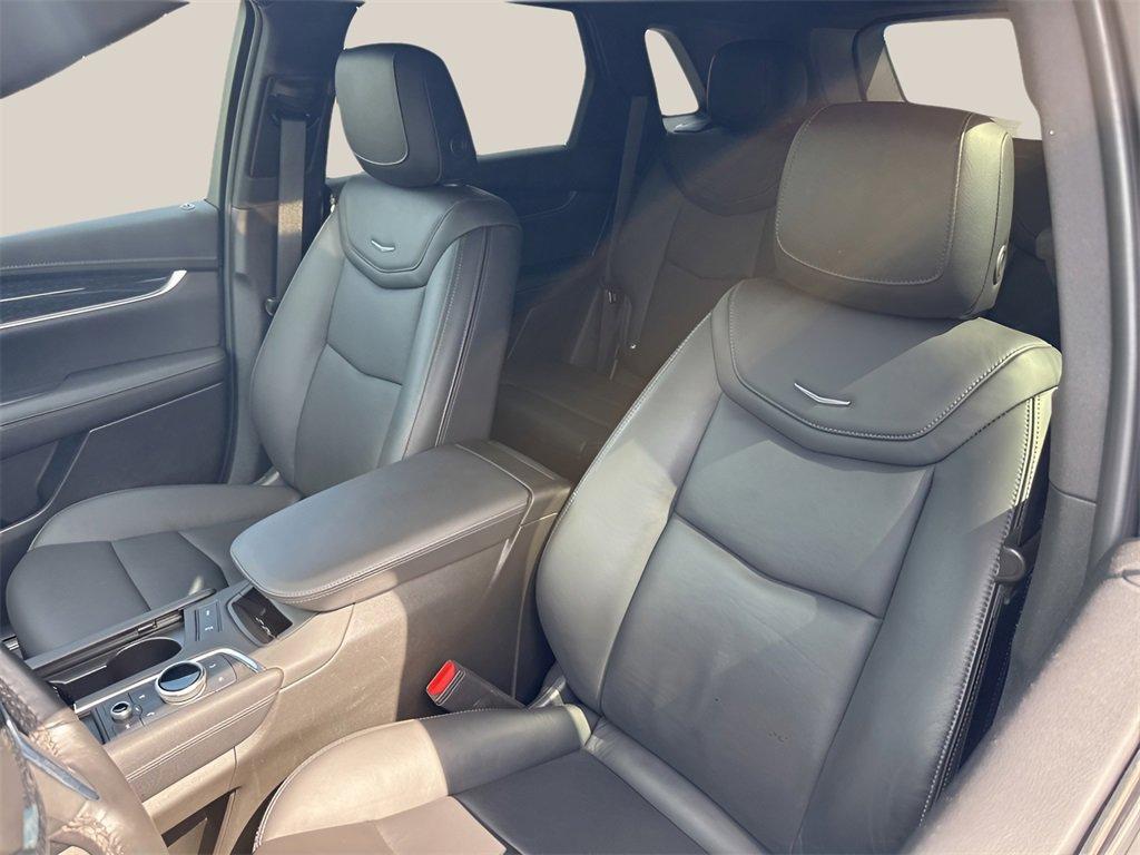 used 2023 Cadillac XT5 car, priced at $37,991