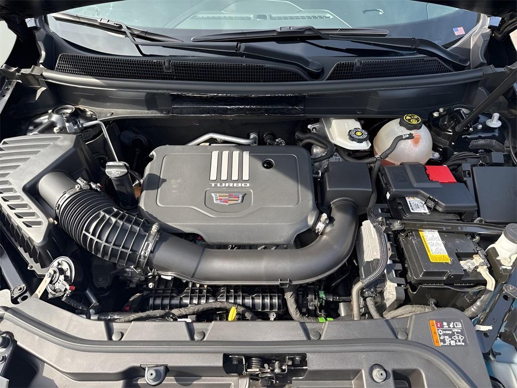 used 2022 Cadillac XT5 car, priced at $33,991