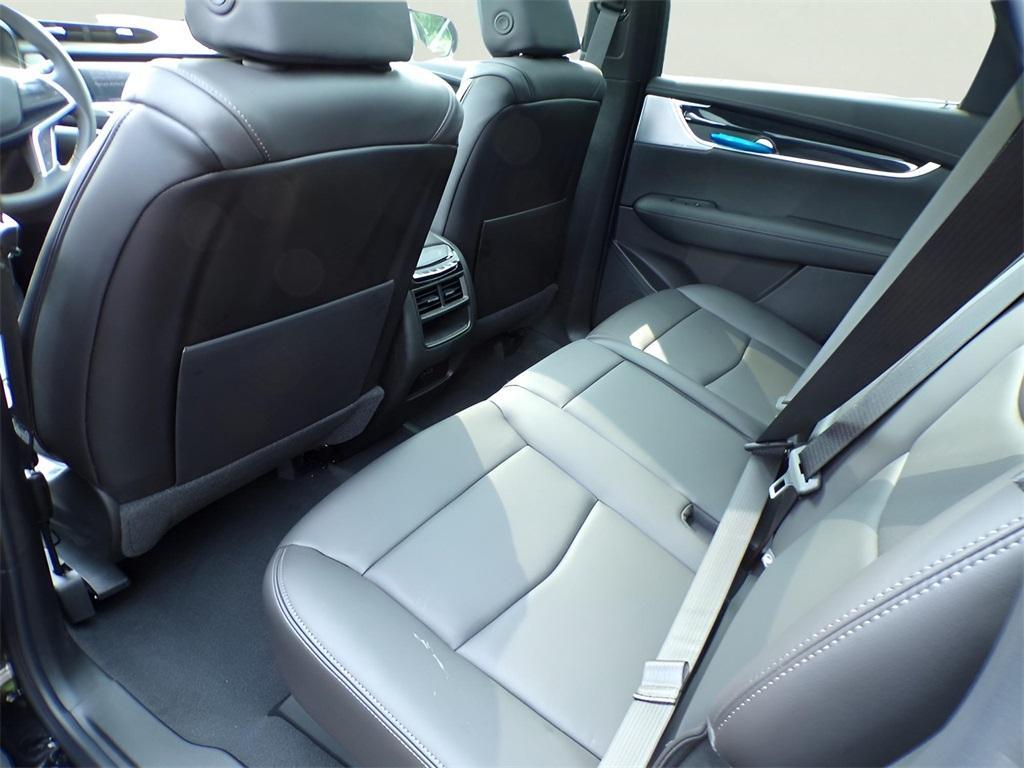 new 2025 Cadillac XT5 car, priced at $53,990