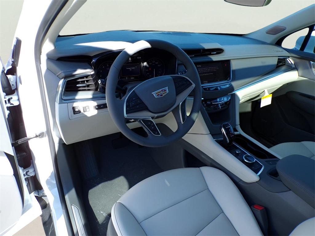 new 2025 Cadillac XT5 car, priced at $57,790