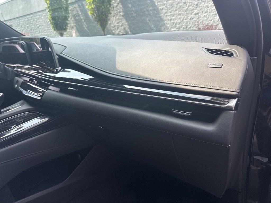 used 2022 Cadillac Escalade ESV car, priced at $62,991