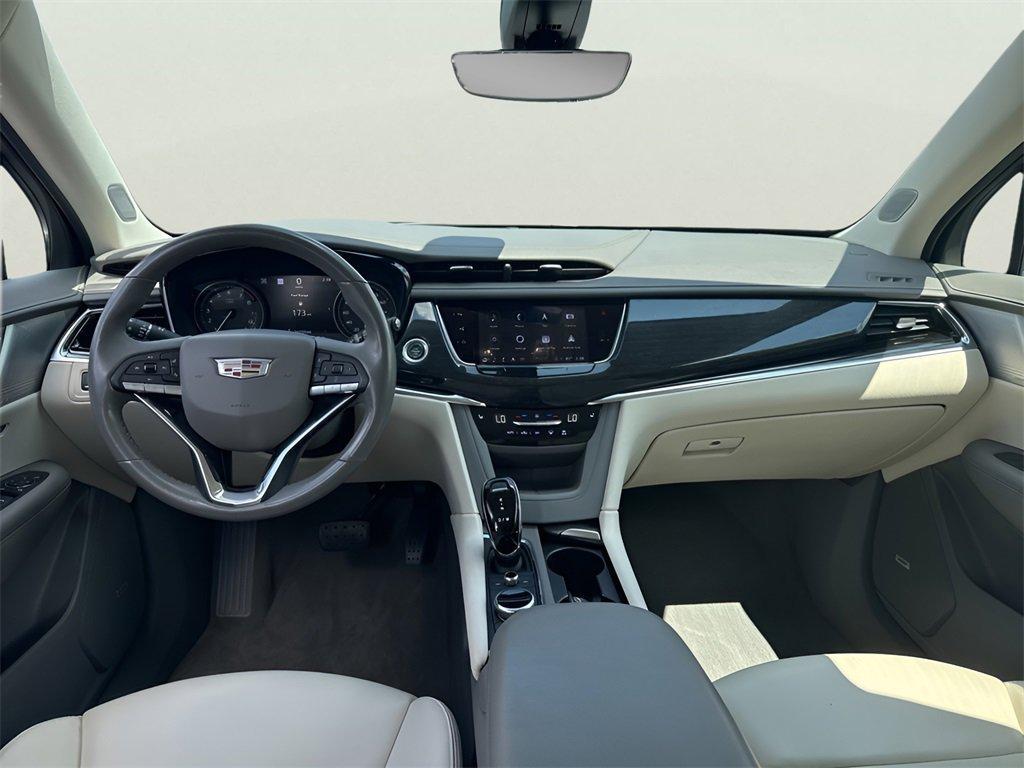 used 2022 Cadillac XT6 car, priced at $39,991