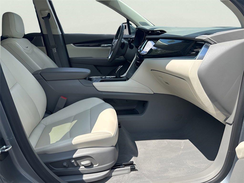used 2022 Cadillac XT6 car, priced at $39,991