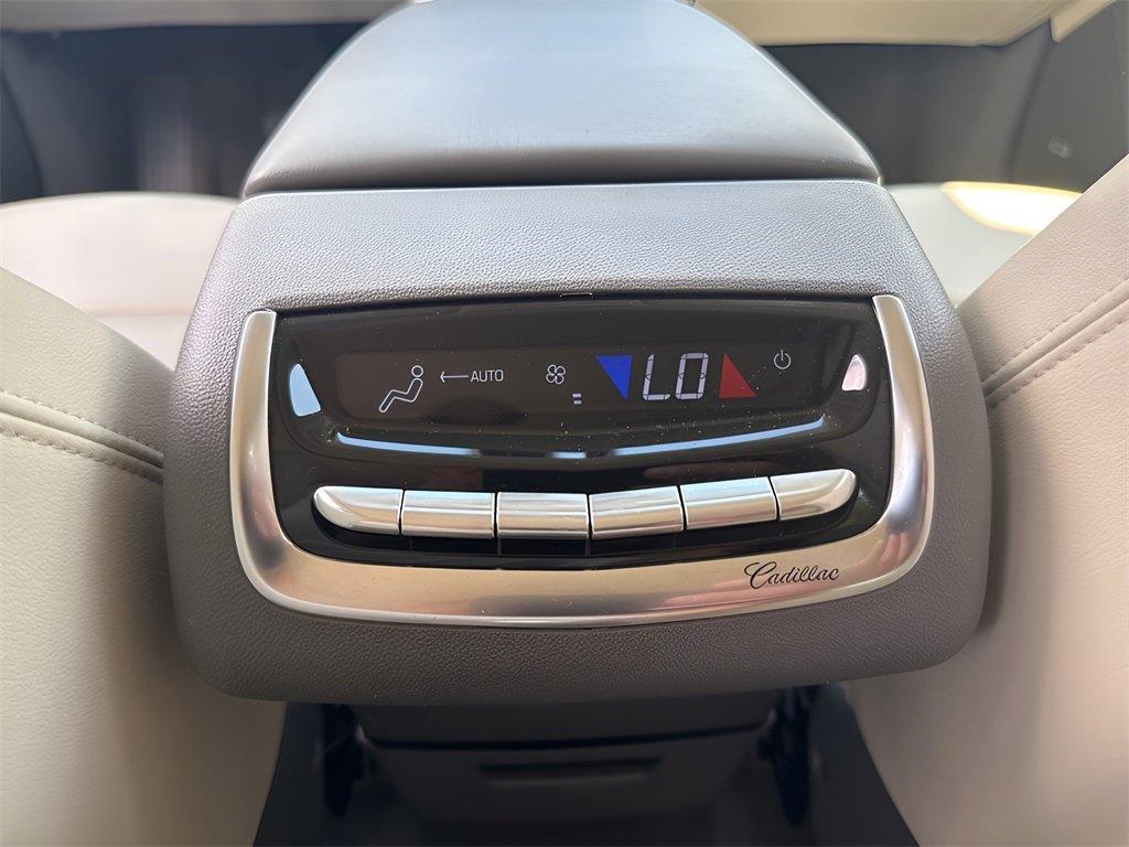 used 2022 Cadillac XT6 car, priced at $39,991