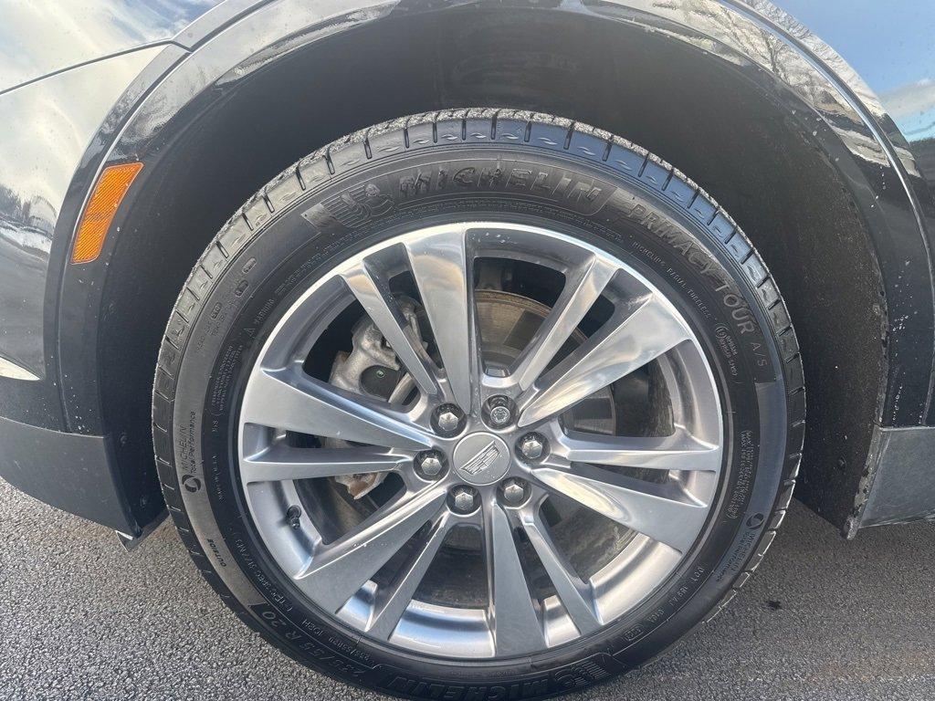 used 2024 Cadillac XT5 car, priced at $44,991