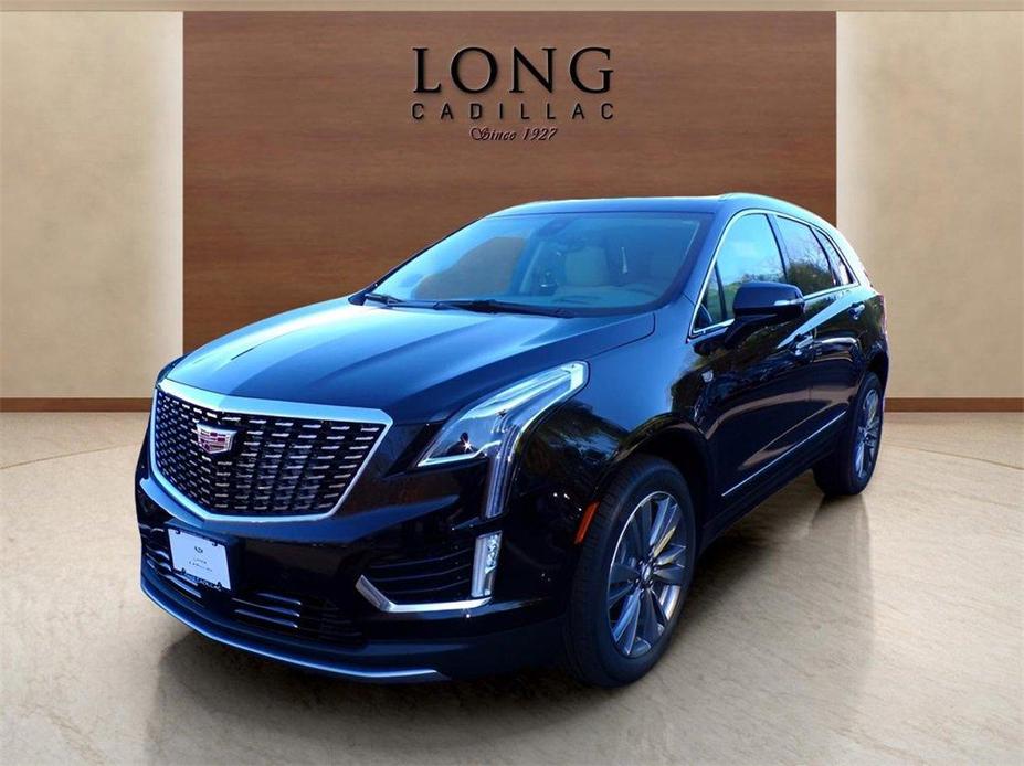 new 2025 Cadillac XT5 car, priced at $58,190