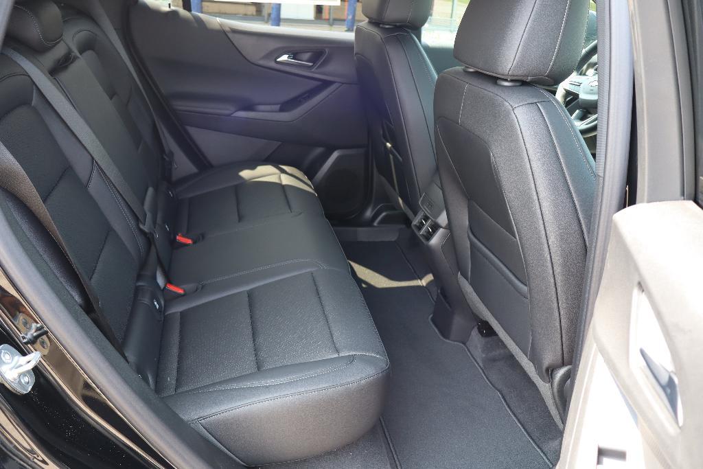 new 2026 Chevrolet Equinox car, priced at $33,008
