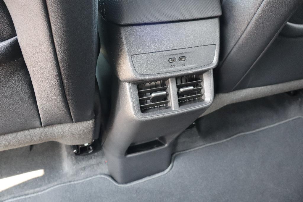 new 2026 Chevrolet Equinox car, priced at $33,008