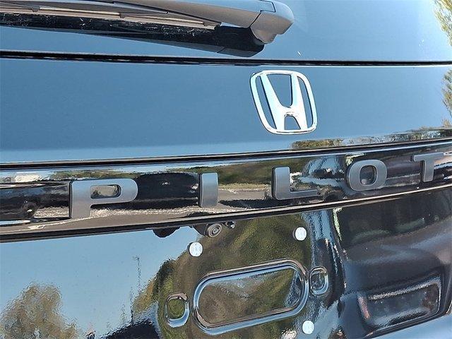 new 2025 Honda Pilot car, priced at $47,935