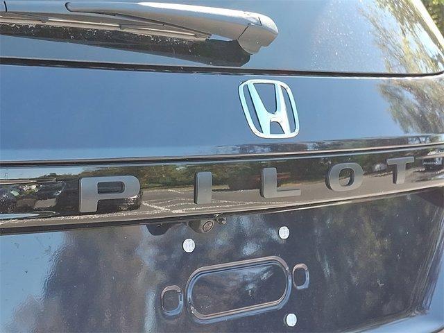 new 2025 Honda Pilot car, priced at $41,910