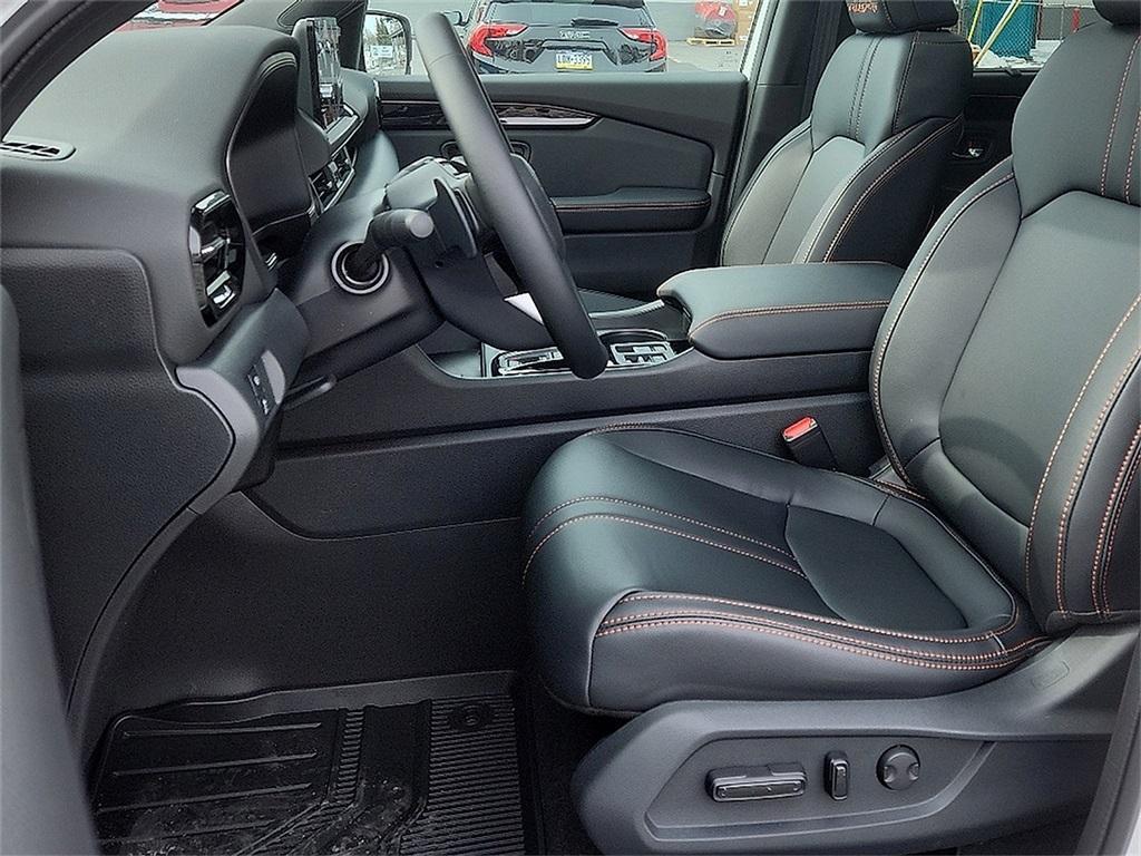 new 2025 Honda Pilot car, priced at $51,350