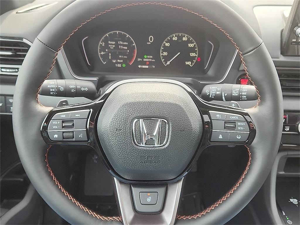 new 2025 Honda Pilot car, priced at $51,350