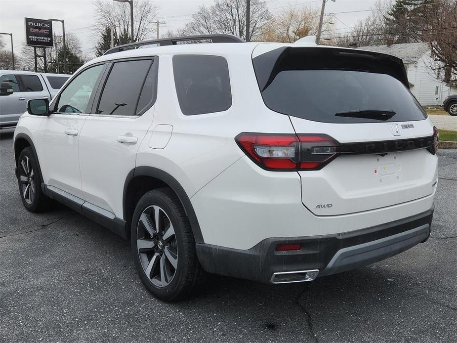 new 2024 Honda Pilot car, priced at $50,830