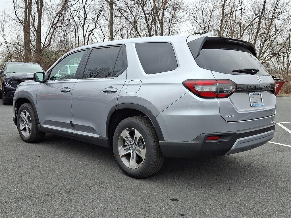 new 2025 Honda Pilot car, priced at $47,725