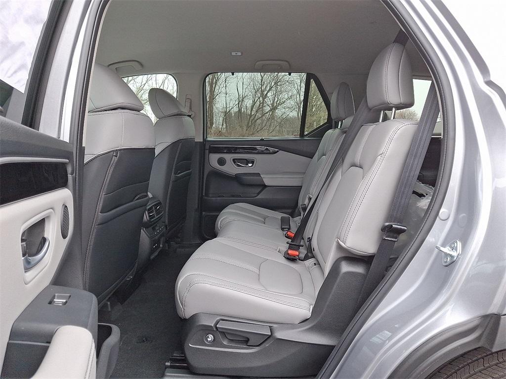 new 2025 Honda Pilot car, priced at $47,725
