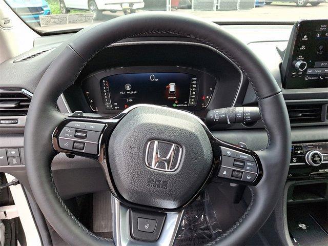 new 2025 Honda Pilot car, priced at $53,935