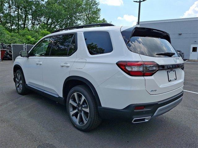 new 2025 Honda Pilot car, priced at $53,935