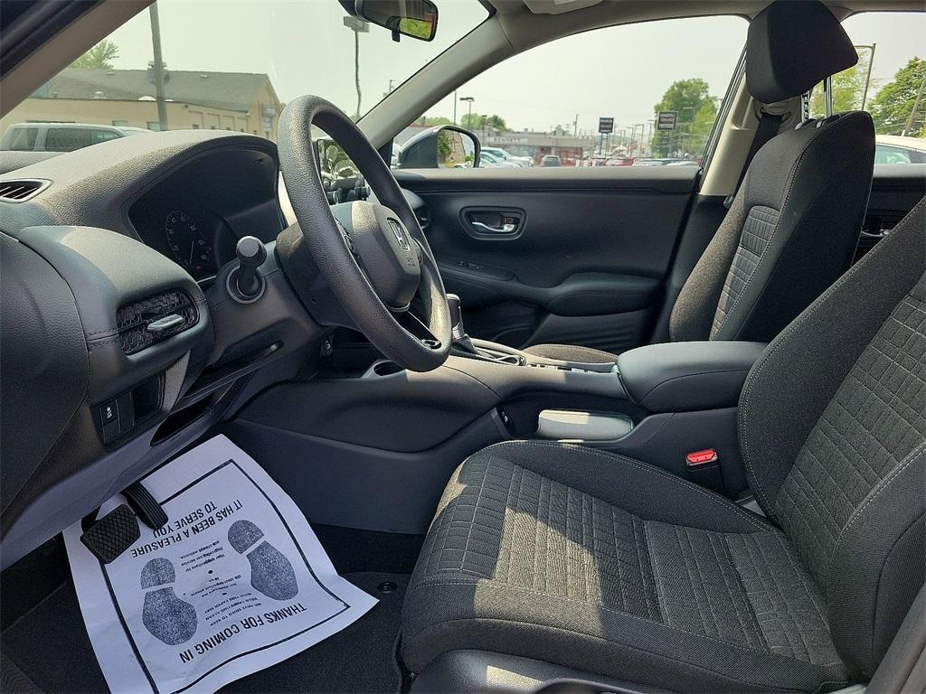 new 2025 Honda HR-V car