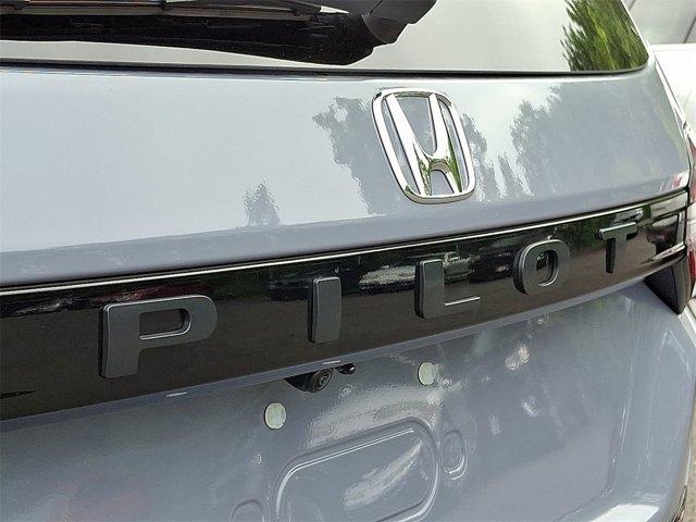 new 2025 Honda Pilot car, priced at $48,320