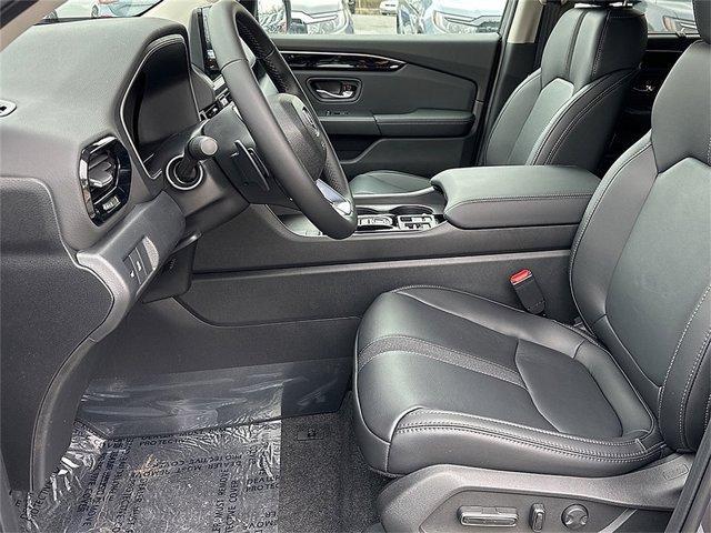 new 2025 Honda Pilot car, priced at $46,000