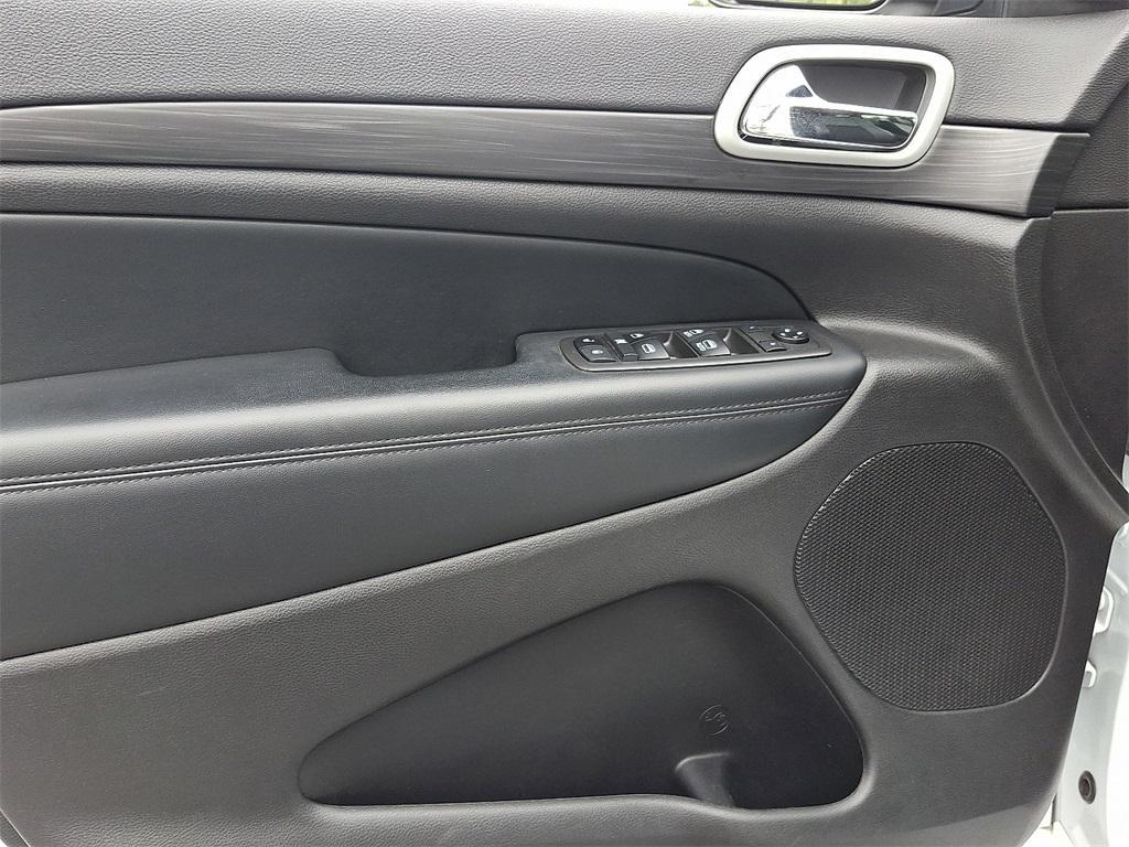 used 2021 Jeep Grand Cherokee car, priced at $23,260