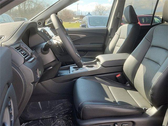 new 2025 Honda Ridgeline car
