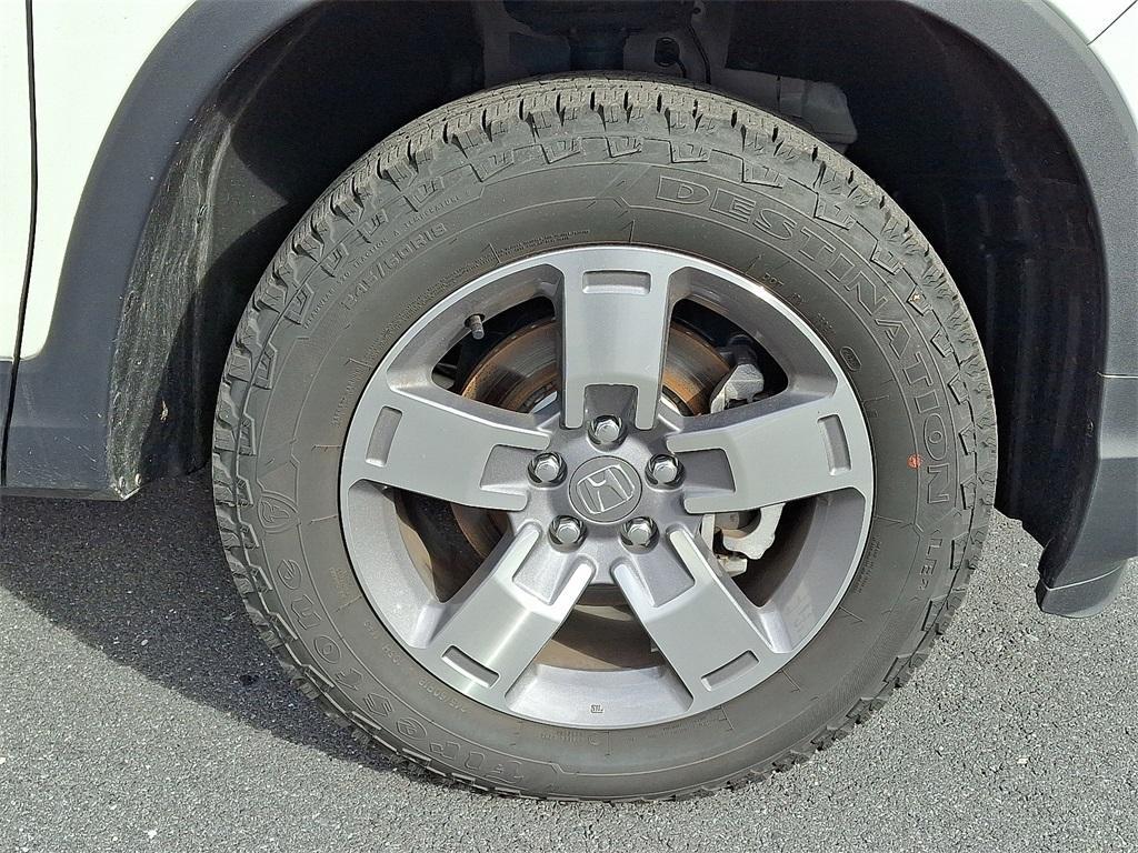 used 2025 Honda Ridgeline car, priced at $38,118