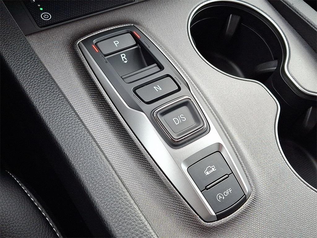 used 2025 Honda Ridgeline car, priced at $38,118