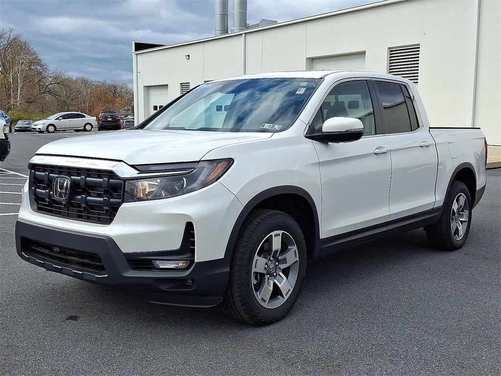 used 2025 Honda Ridgeline car, priced at $38,118