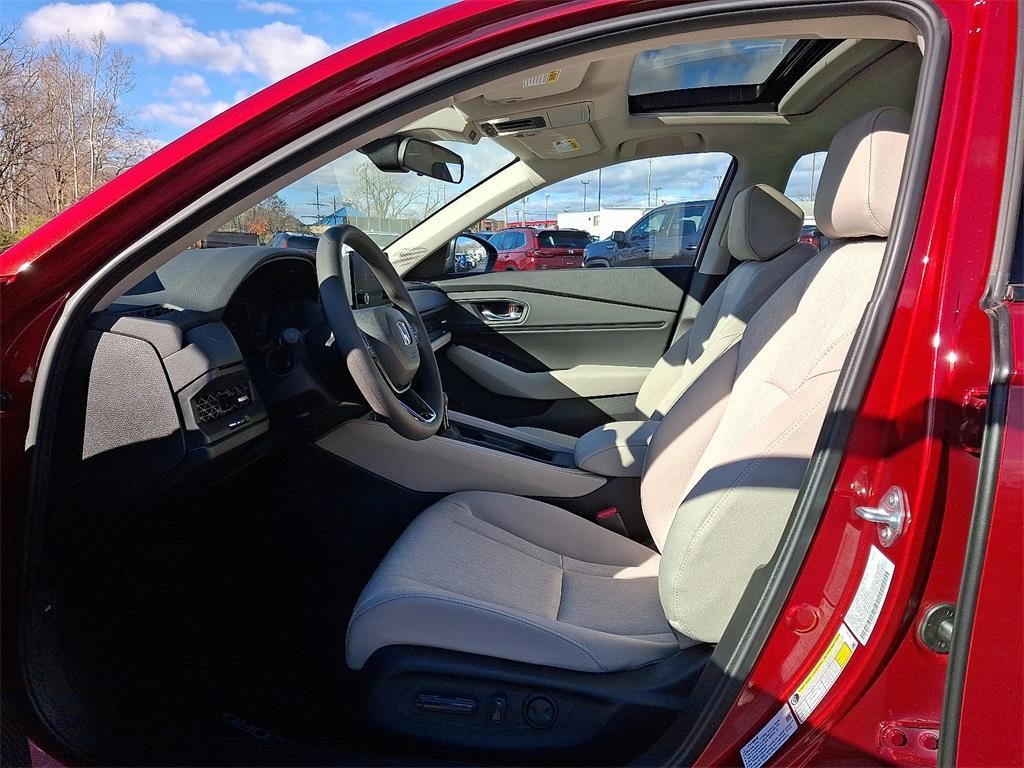 new 2025 Honda Accord car, priced at $31,360