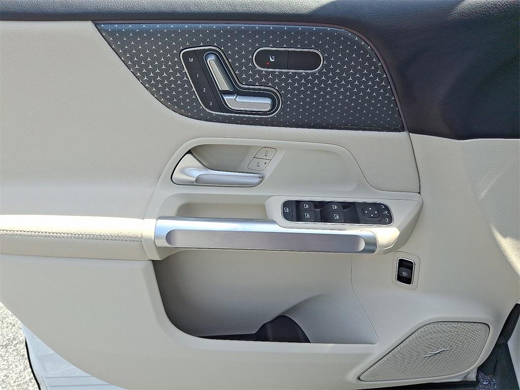 used 2024 Mercedes-Benz GLB 250 car, priced at $40,597