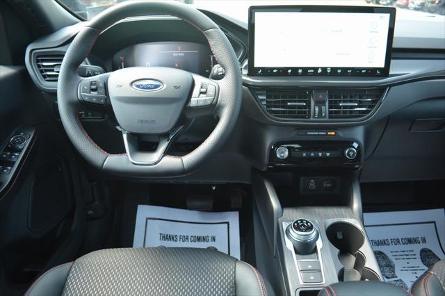 new 2025 Ford Escape car, priced at $30,715