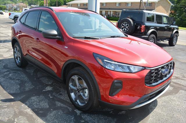 new 2025 Ford Escape car, priced at $30,715