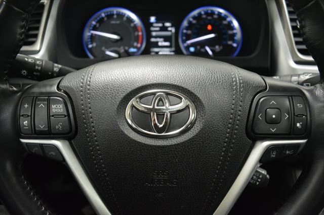 used 2019 Toyota Highlander car, priced at $30,597