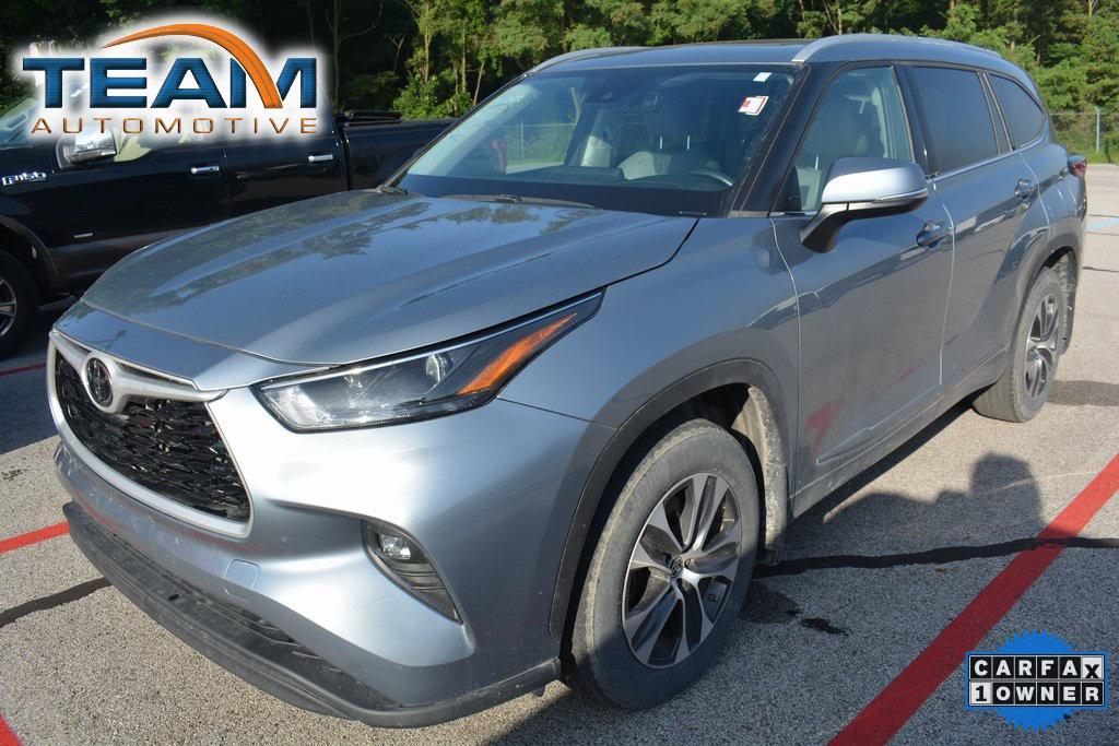 used 2022 Toyota Highlander car, priced at $38,205
