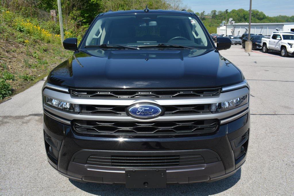 used 2024 Ford Expedition car, priced at $50,427