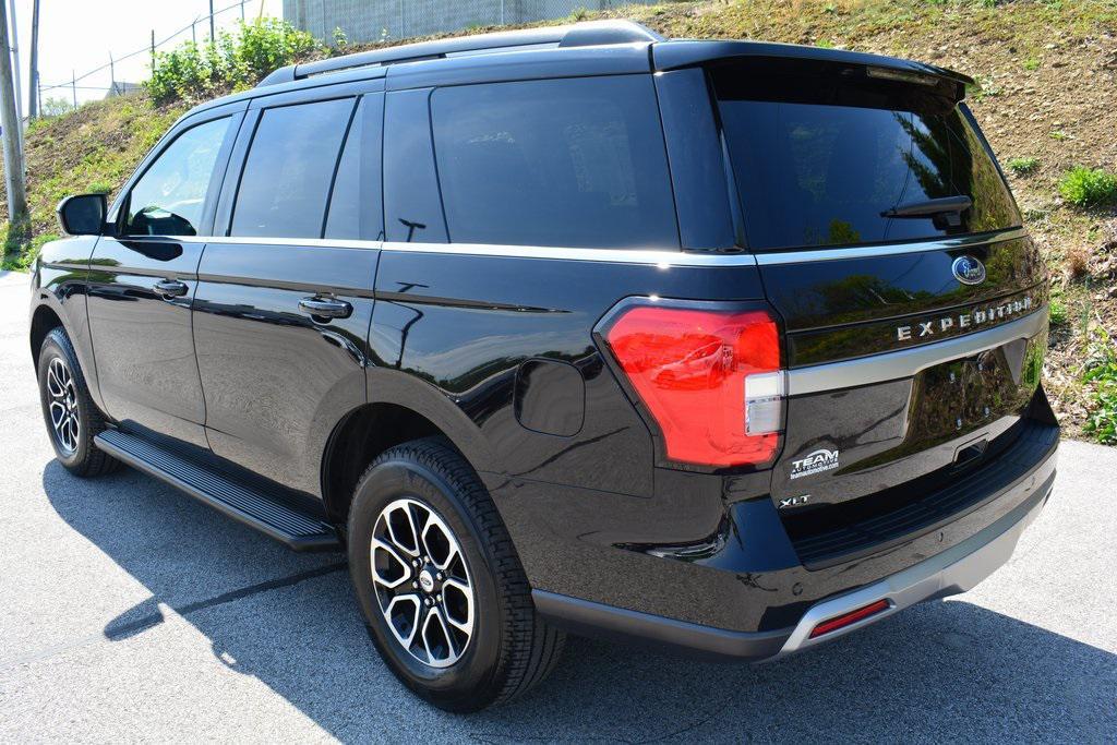 used 2024 Ford Expedition car, priced at $50,427