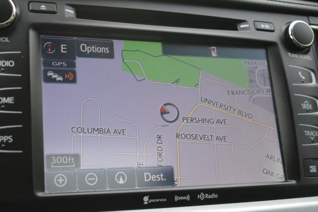 used 2019 Toyota Highlander car, priced at $27,529