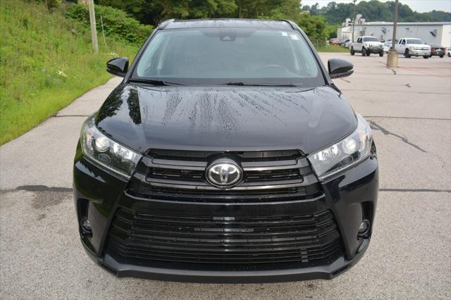 used 2019 Toyota Highlander car, priced at $27,529