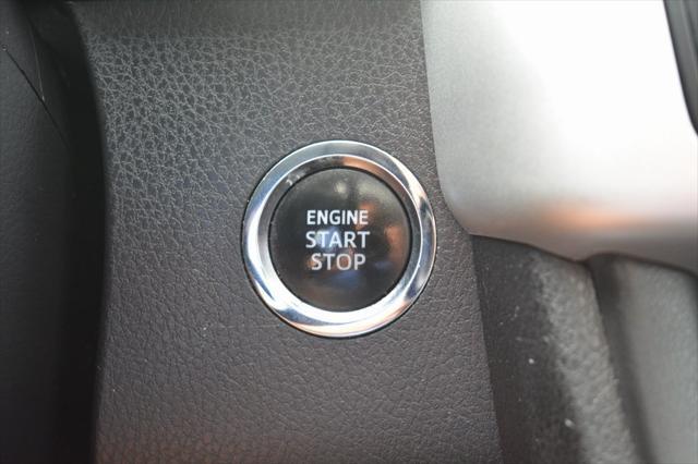 used 2019 Toyota Highlander car, priced at $27,529