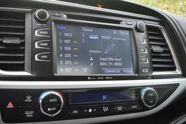 used 2019 Toyota Highlander car, priced at $27,529