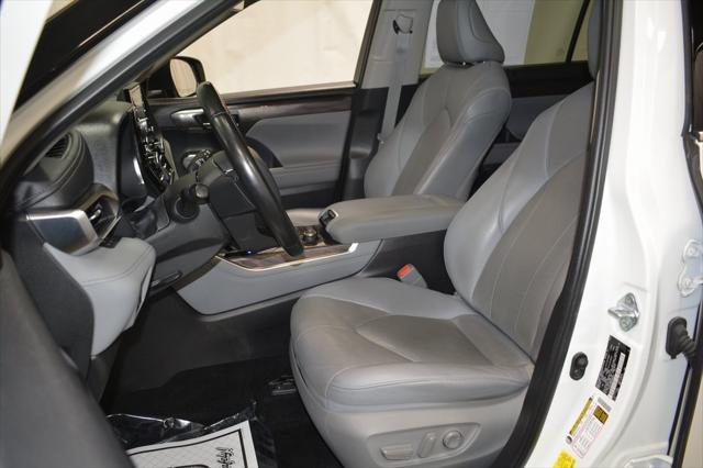 used 2021 Toyota Highlander car, priced at $32,997
