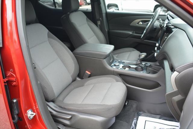 used 2023 Chevrolet Traverse car, priced at $33,905
