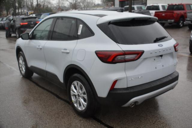 new 2025 Ford Escape car, priced at $31,040