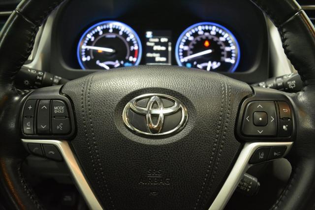 used 2019 Toyota Highlander car, priced at $26,997