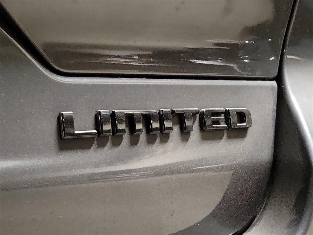 used 2024 Jeep Grand Cherokee car, priced at $43,035