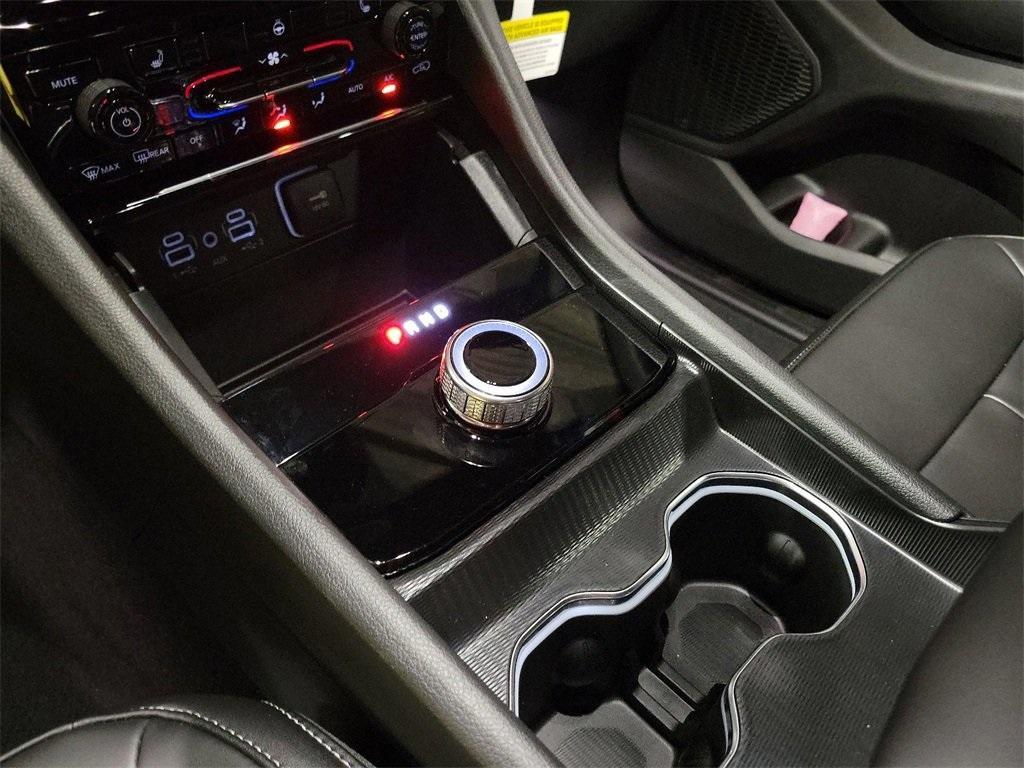 used 2024 Jeep Grand Cherokee car, priced at $43,035