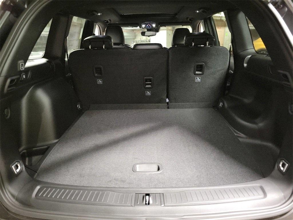 used 2024 Jeep Grand Cherokee car, priced at $43,035