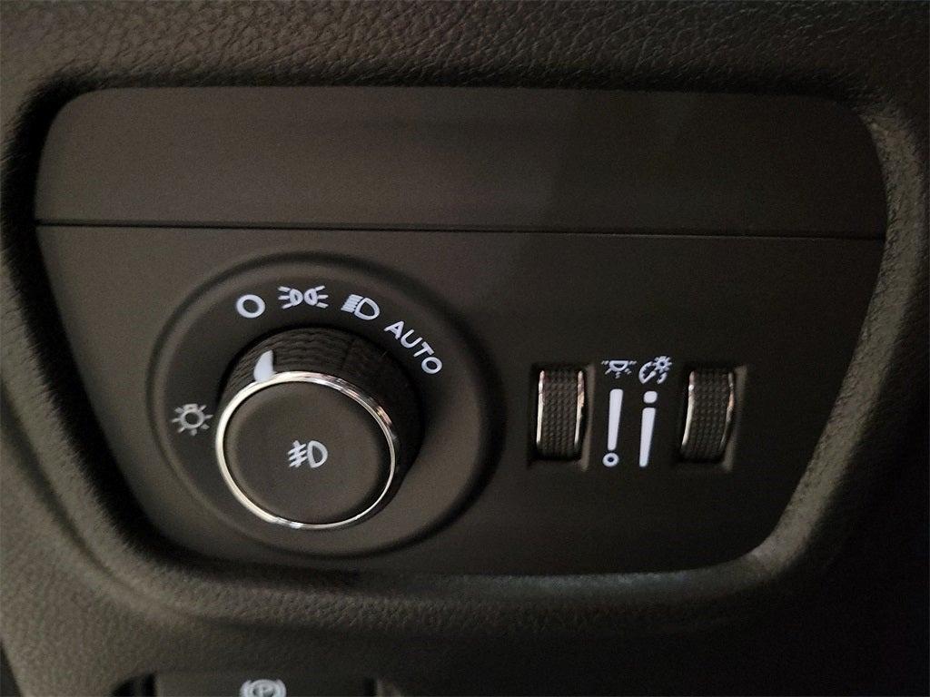 new 2024 Jeep Grand Cherokee car, priced at $43,035
