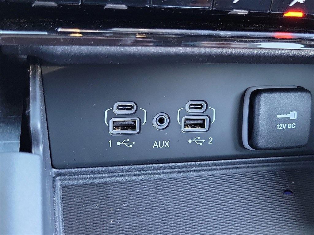 new 2025 Jeep Grand Cherokee car, priced at $40,731